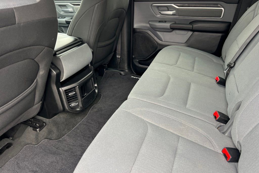 Used 2021 RAM 1500 Big Horn image 9