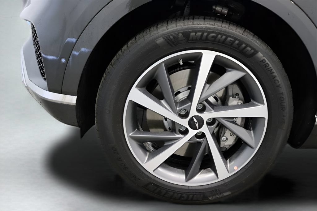 Used 2025 Genesis GV80 3.5T Advanced AWD/4WD image 3