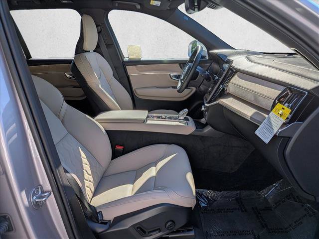 Certified 2026 Volvo XC90 B6 Plus w/ Protection Package AWD/4WD image 23