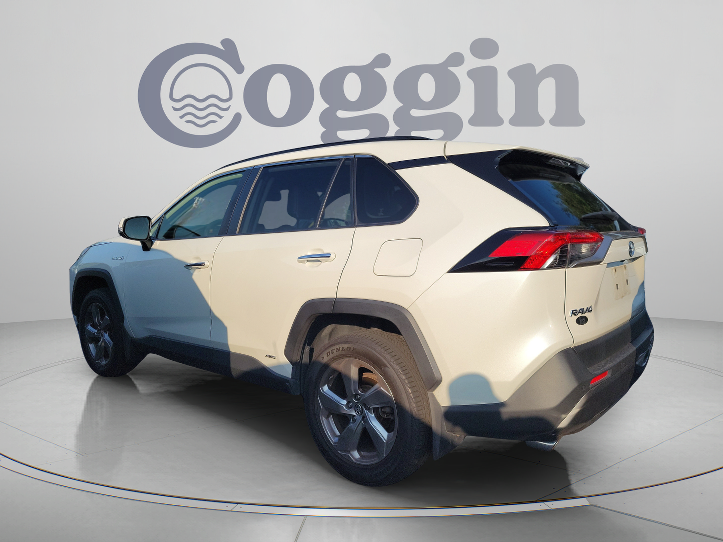 Used 2019 Toyota RAV4 Limited w/ Limited Grade Weather Package AWD/4WD image 2