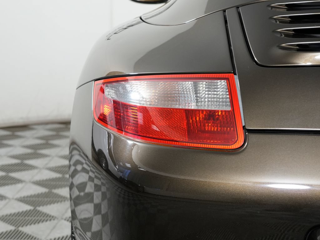 Used 2008 Porsche 911 Carrera RWD image 16