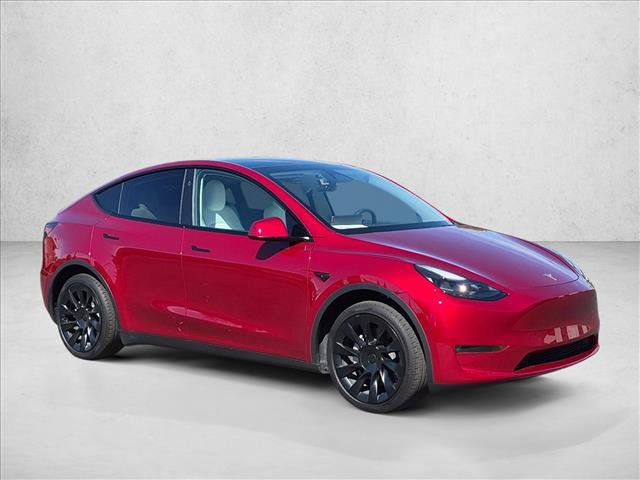 Used 2024 Tesla Model Y Long Range AWD/4WD image 3
