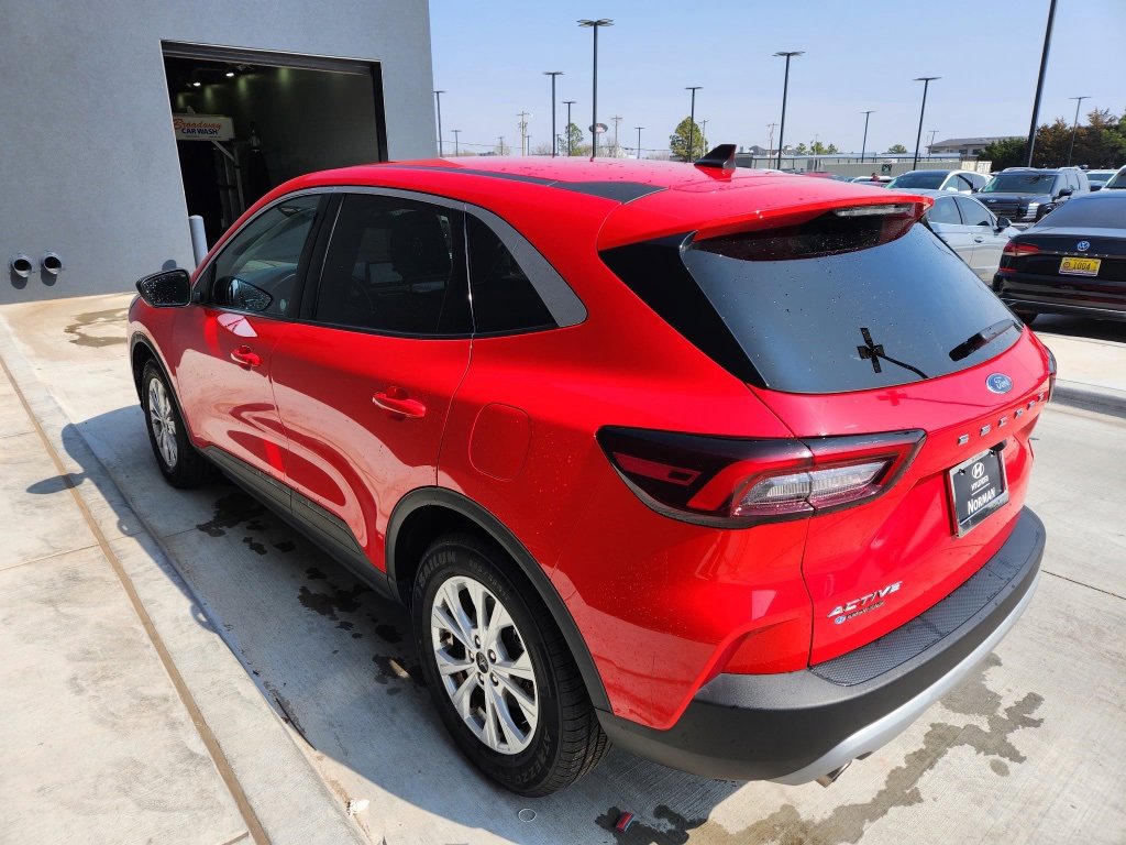 Used 2024 Ford Escape Active w/ Cold Weather Package image 7