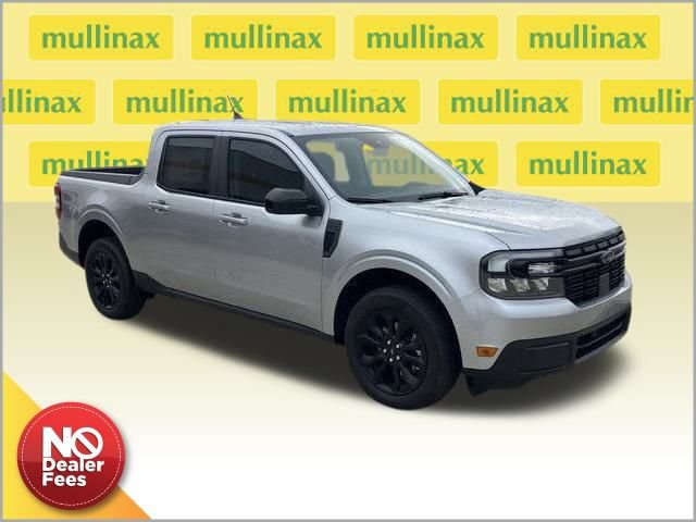 New 2024 Ford Maverick Lariat w/ Black Appearance Package
