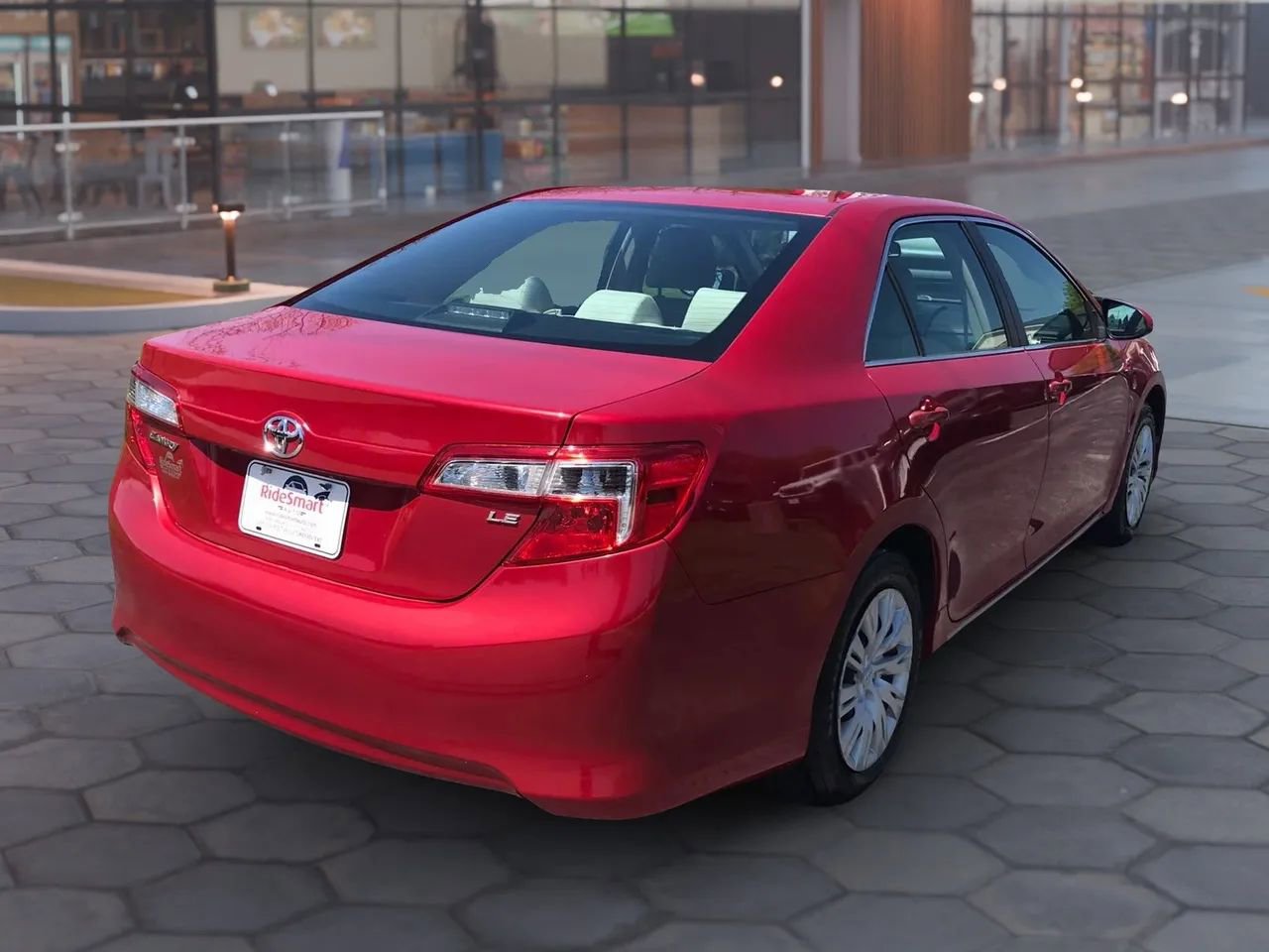 Used 2014 Toyota Camry LE FWD image 4