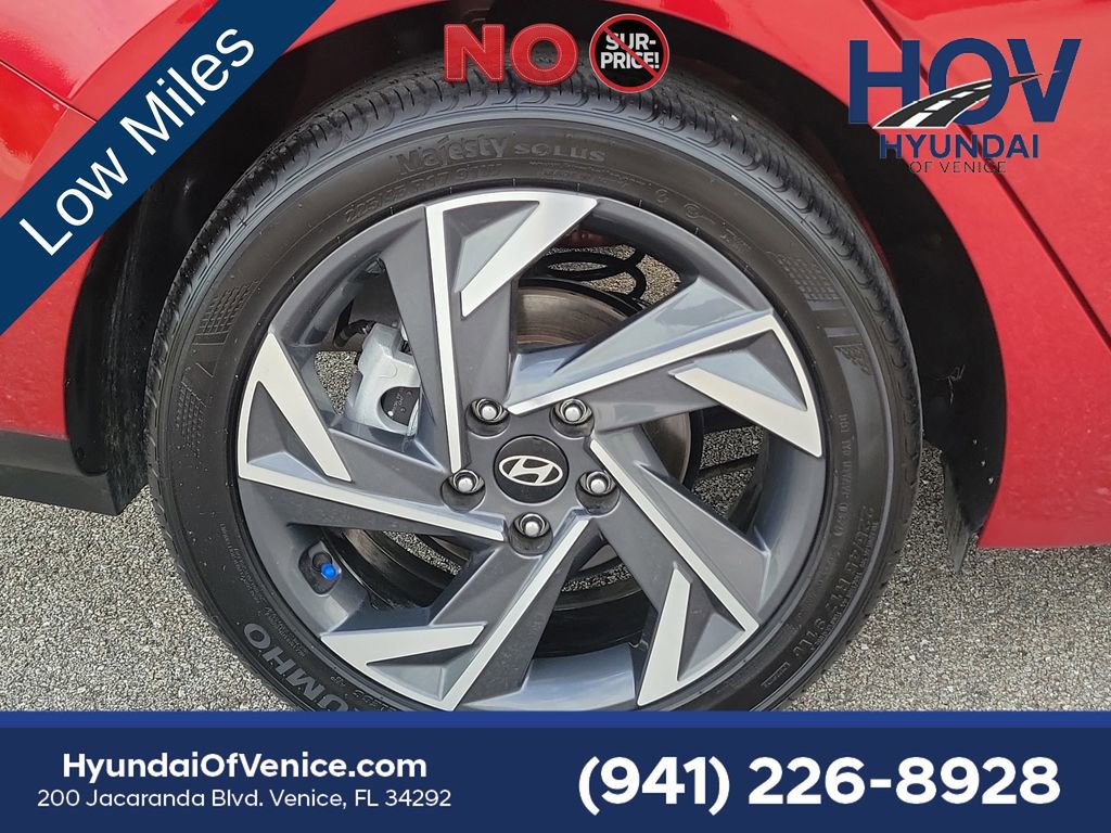 Certified 2025 Hyundai Elantra Sport FWD image 11