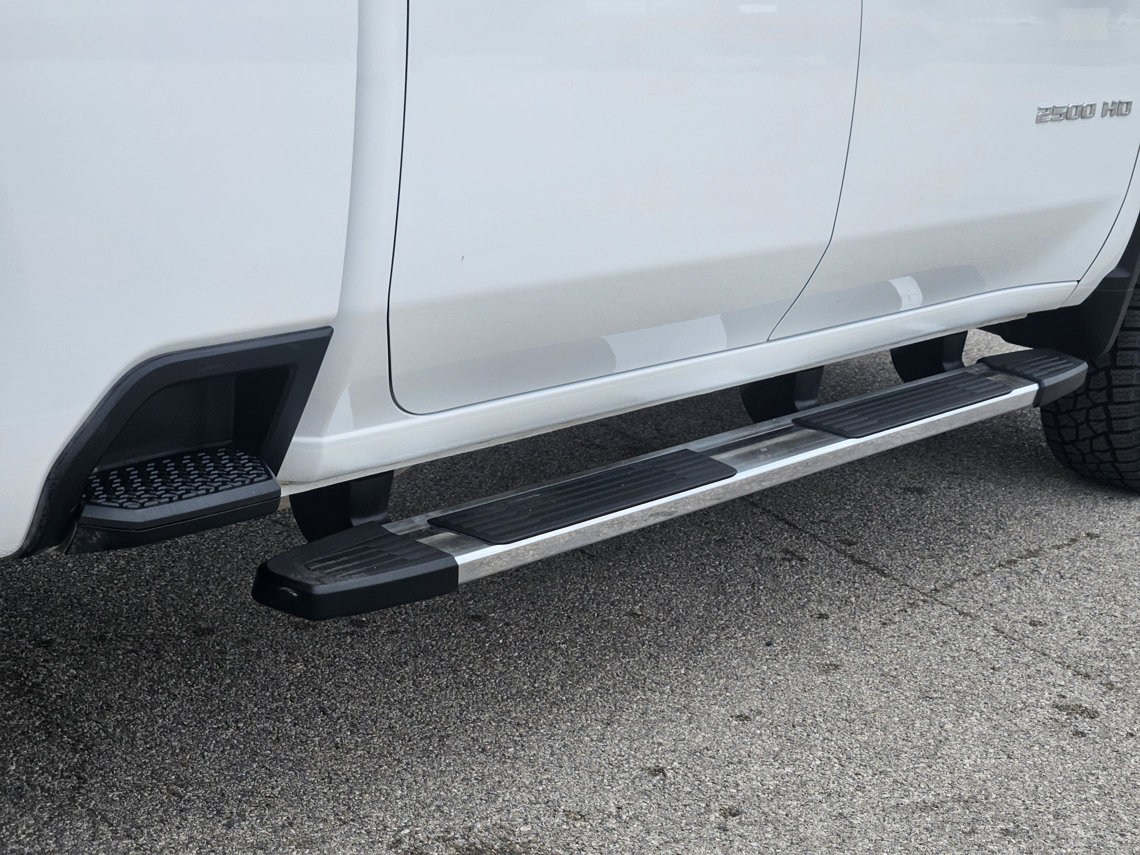 Used 2025 Chevrolet Silverado 2500 LT image 11
