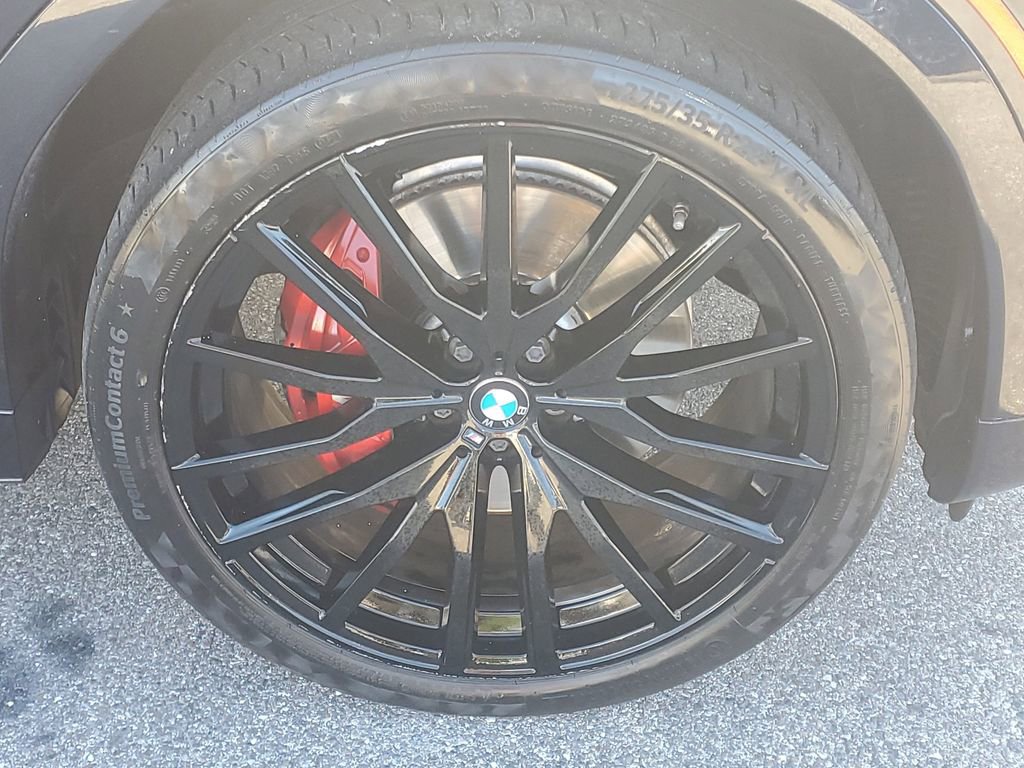 Used 2021 BMW X6 xDrive40i w/ M Sport Package AWD/4WD image 7