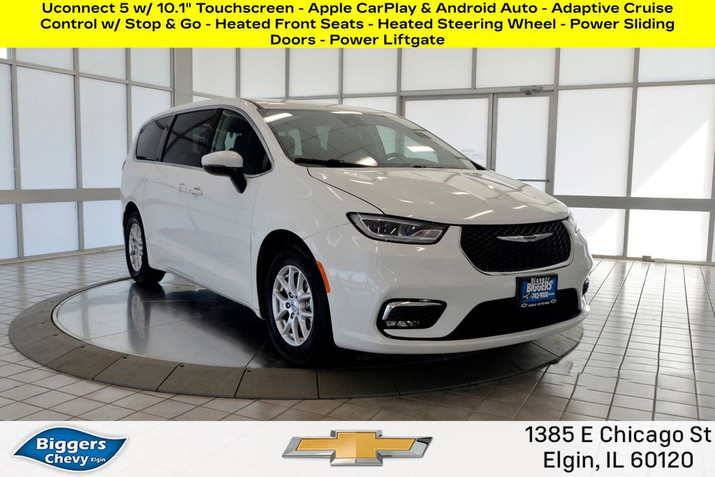 Used 2023 Chrysler Pacifica Touring-L FWD image 1