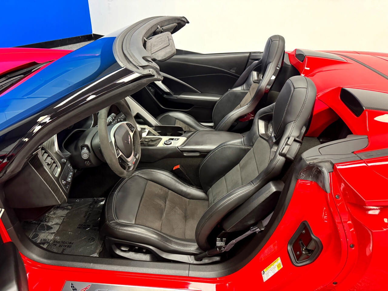 Used 2015 Chevrolet Corvette Z06 w/ 3LZ Preferred Equipment Group image 17