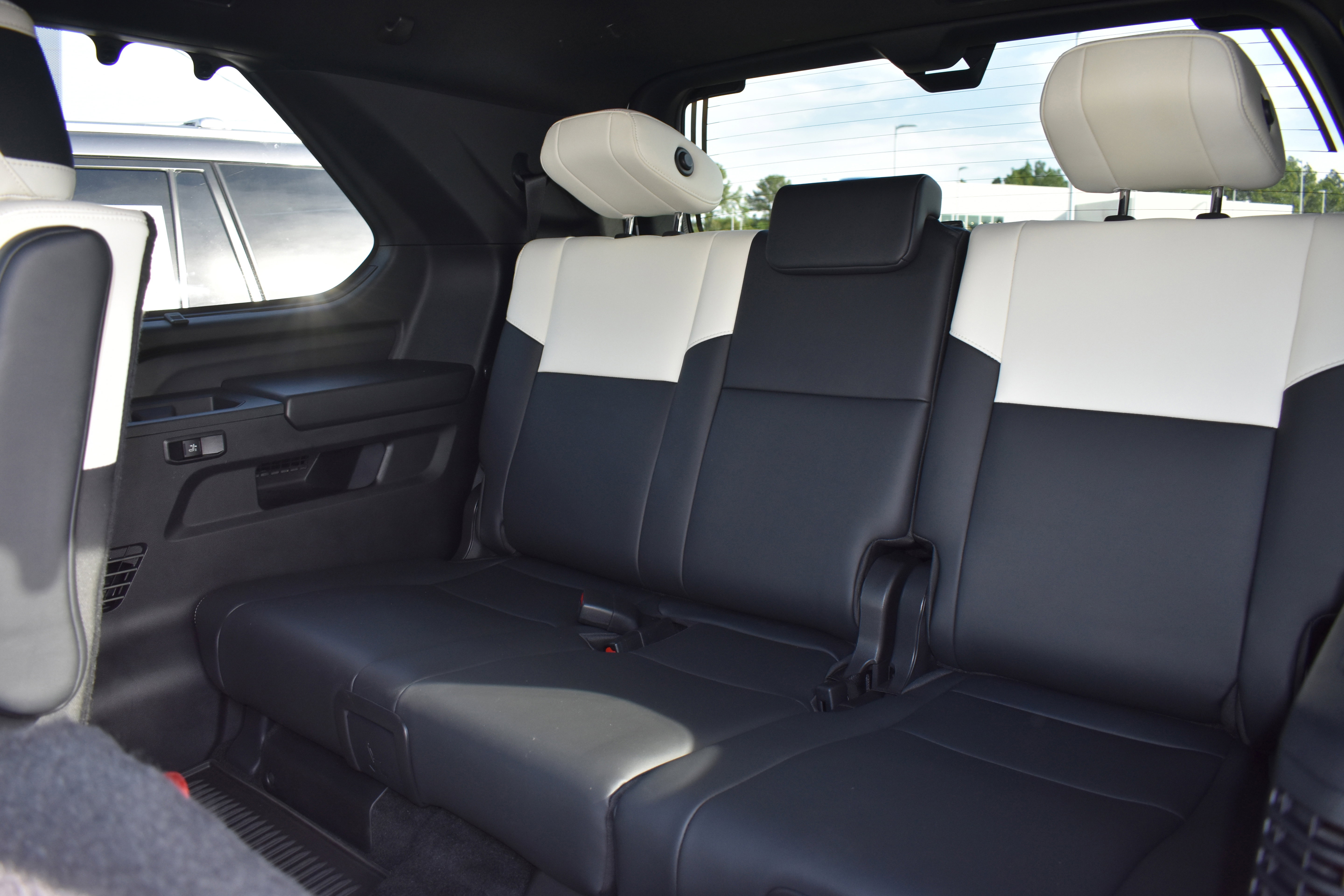 Used 2024 Toyota Sequoia Capstone image 30