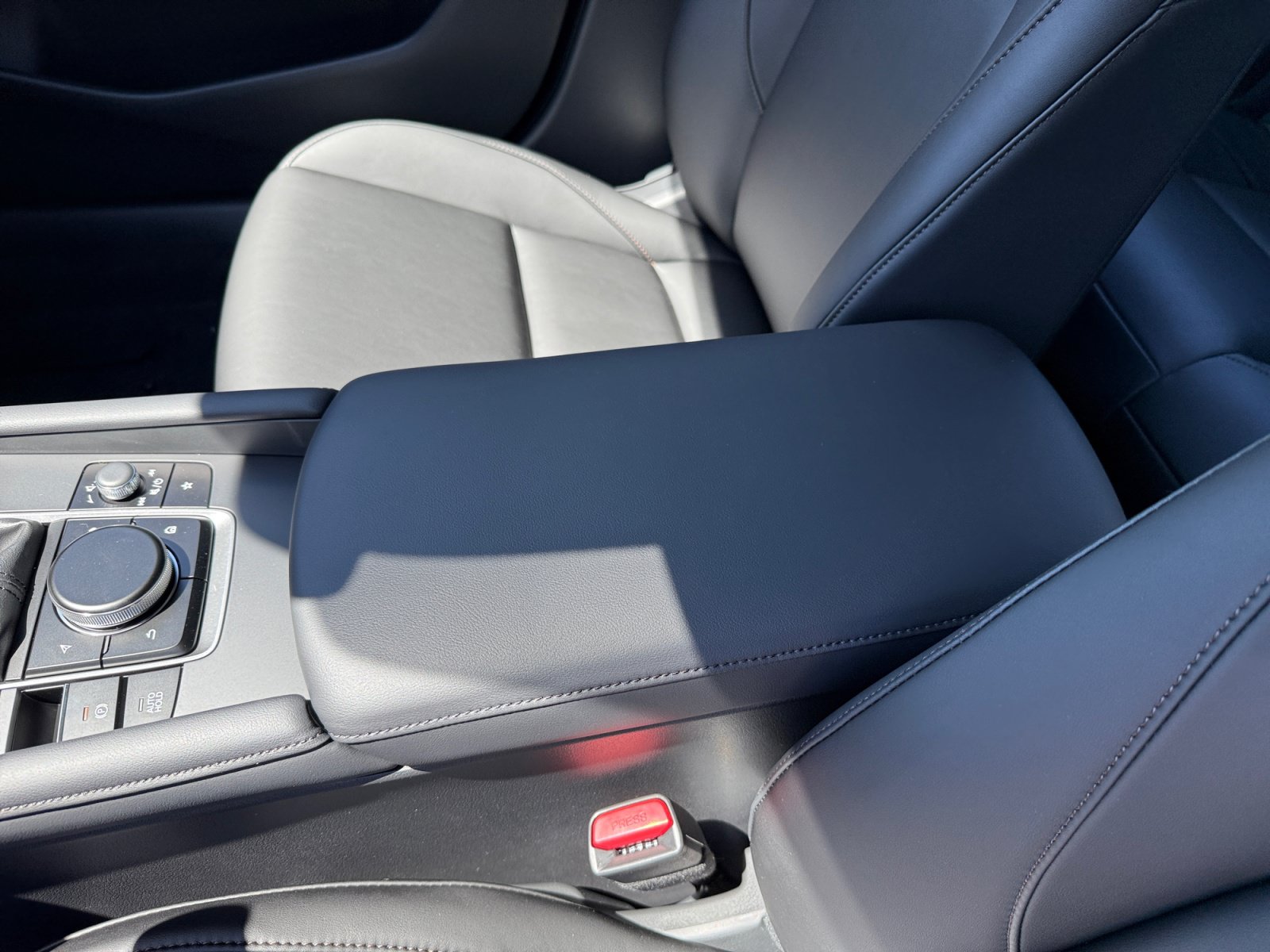 New 2026 MAZDA MAZDA3 s Sport FWD image 14
