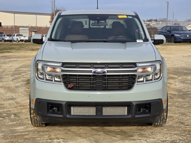 Used 2022 Ford Maverick Lariat w/ Equipment Group 500A Standard image 3