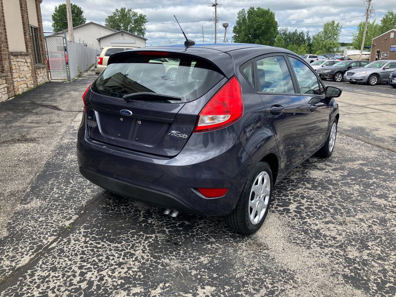 Used 2012 Ford Fiesta SE image 3