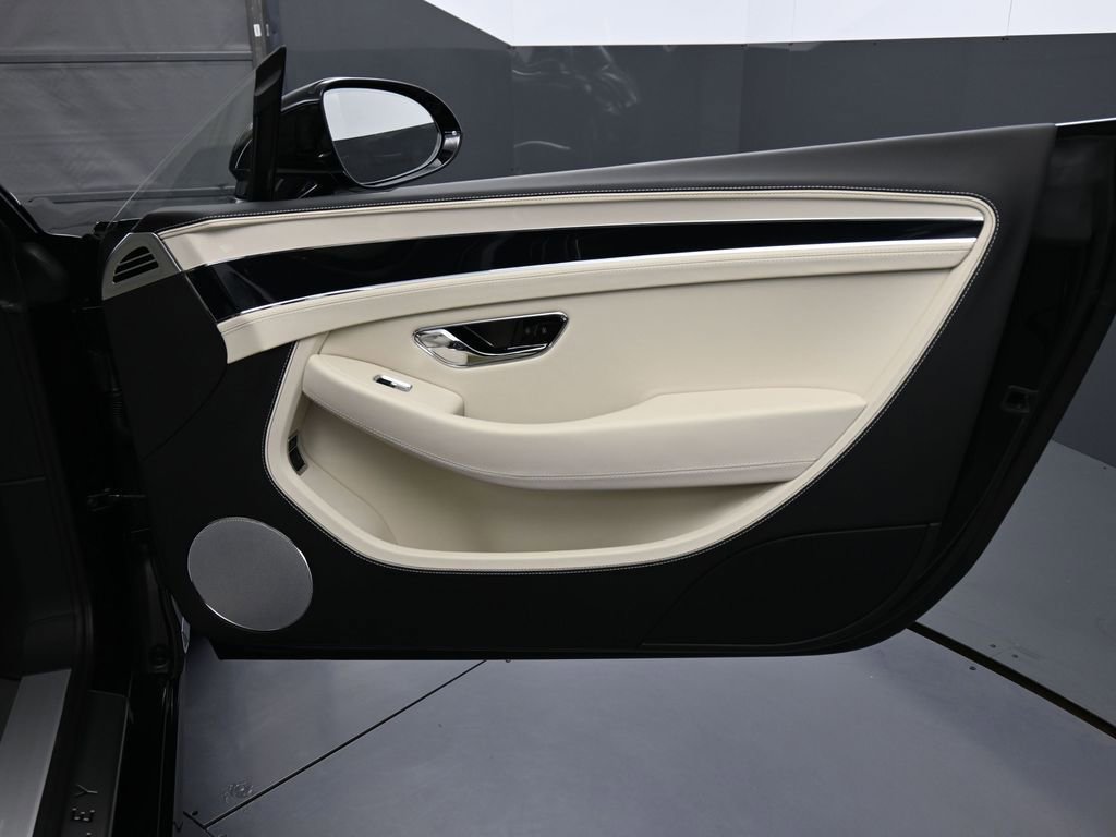 Used 2026 Bentley Continental GTC AWD/4WD image 24