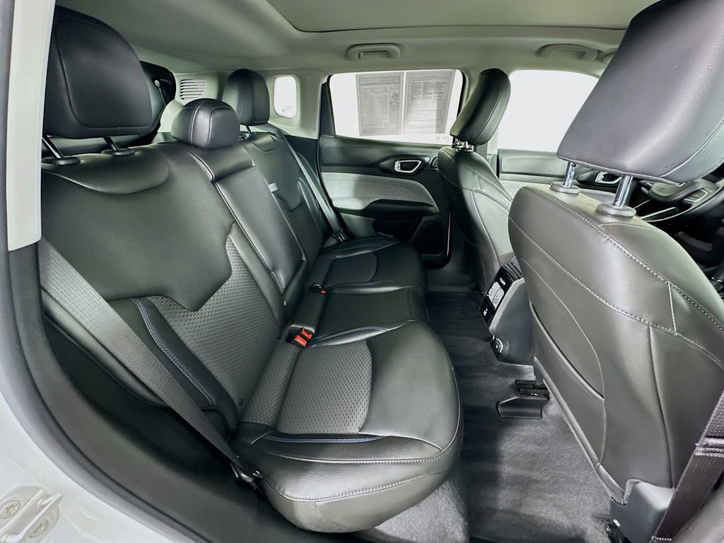 Certified 2022 Jeep Compass Latitude w/ Sun and Sound Group image 38