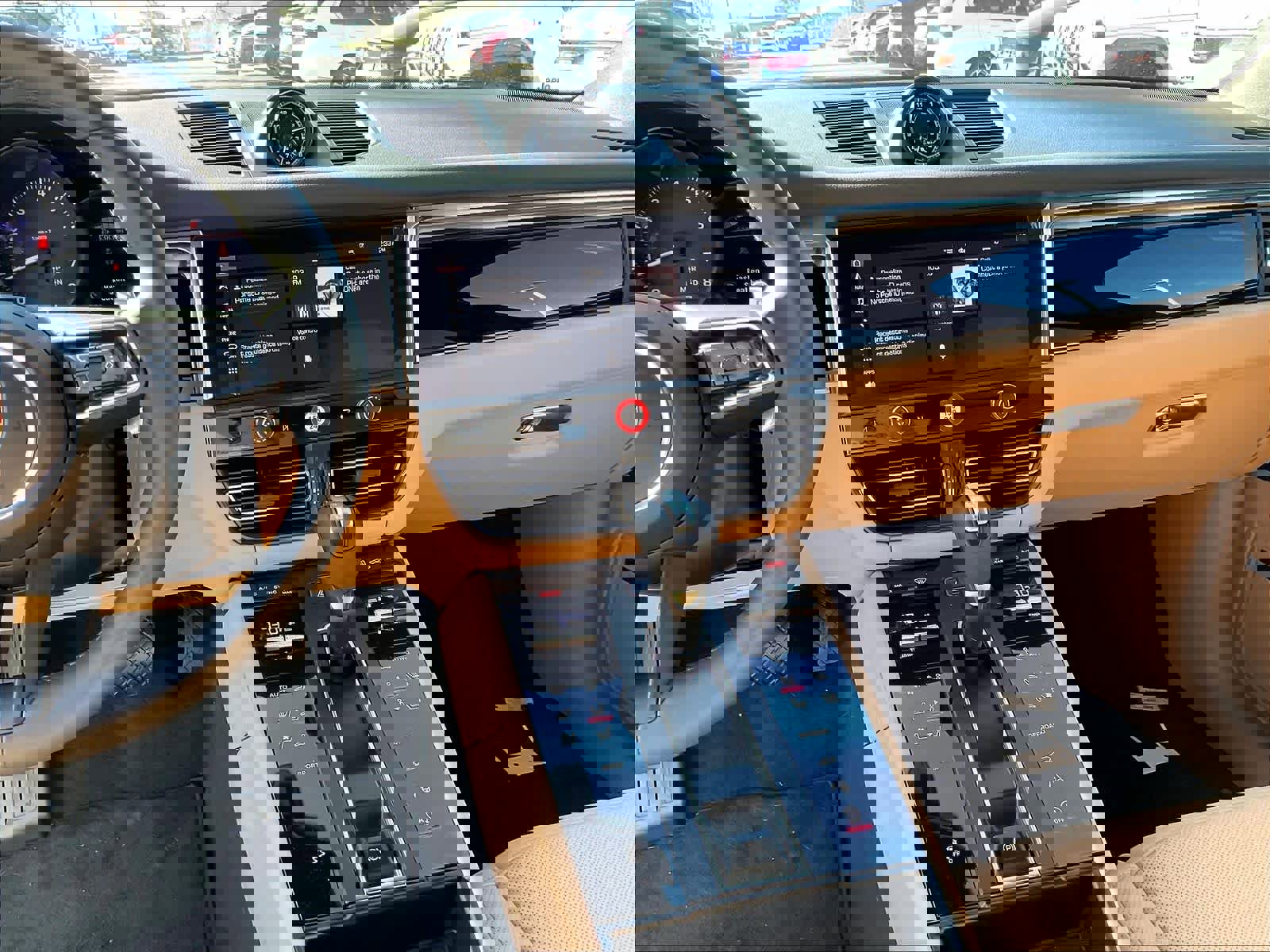 Used 2024 Porsche Macan image 9