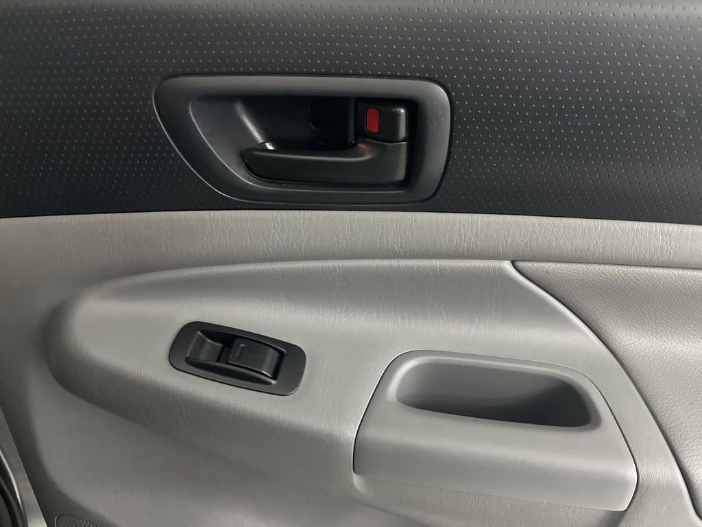 Used 2015 Toyota Tacoma PreRunner w/ SR5 Package RWD image 57