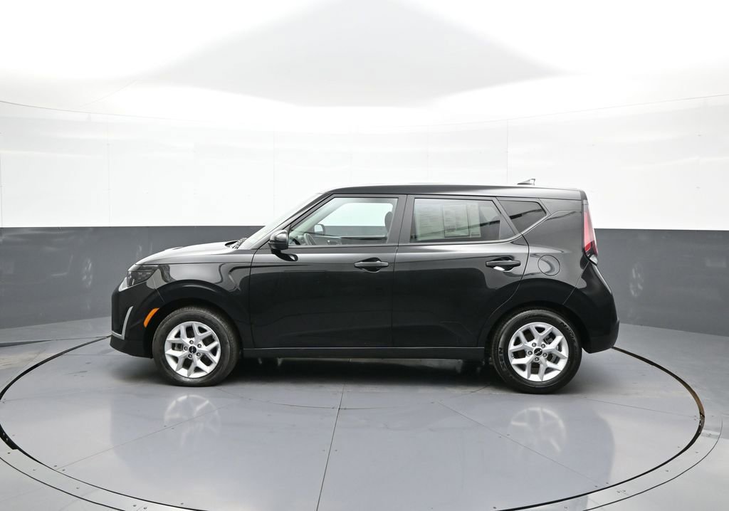 Certified 2025 Kia Soul LX w/ LX Technology Package image 9