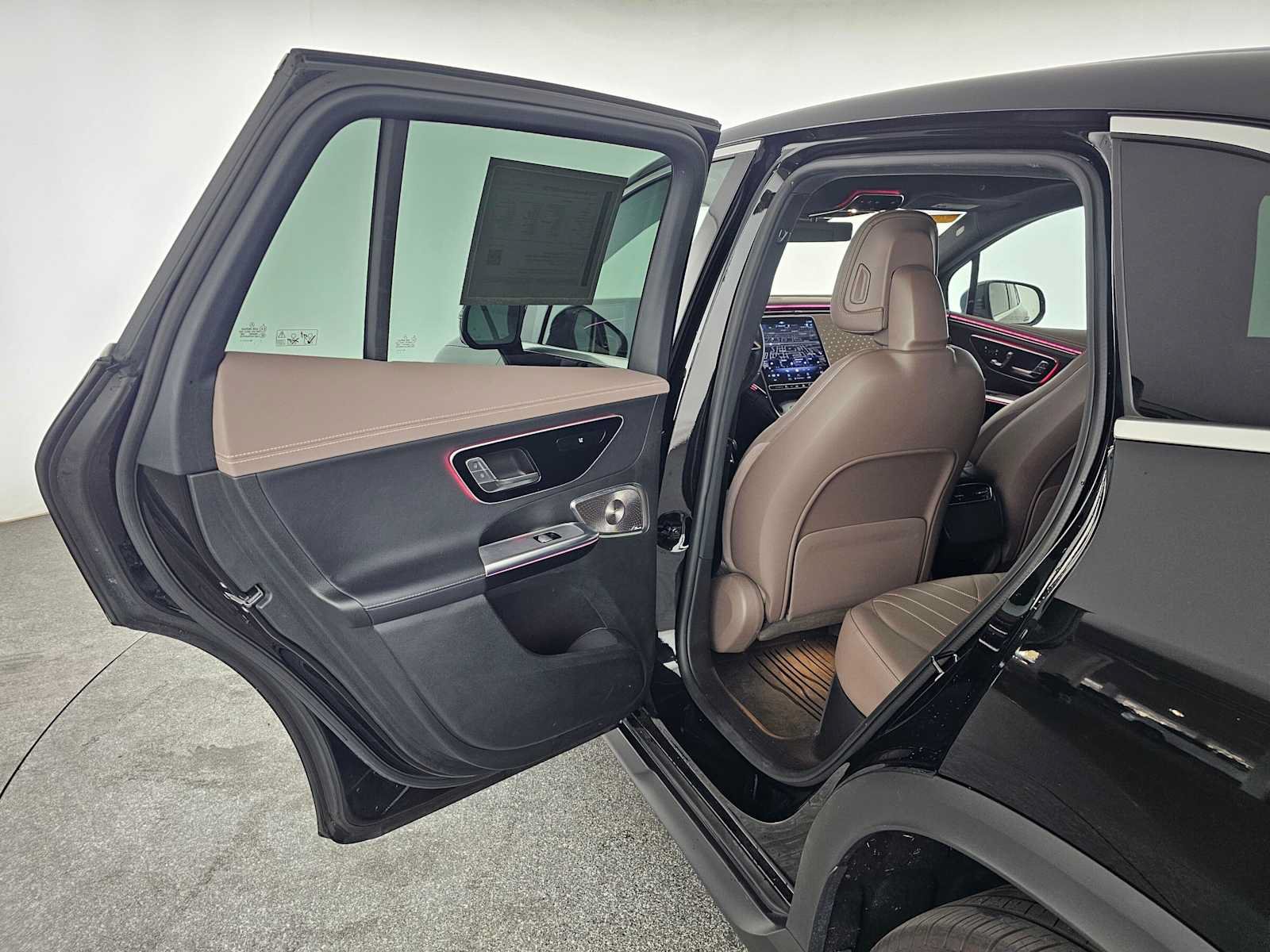 Used 2023 Mercedes-Benz EQE 350+ 4MATIC SUV image 15
