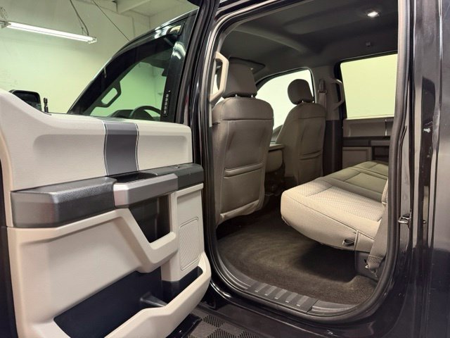 Used 2020 Ford F150 XLT w/ Equipment Group 302A Luxury AWD/4WD image 27