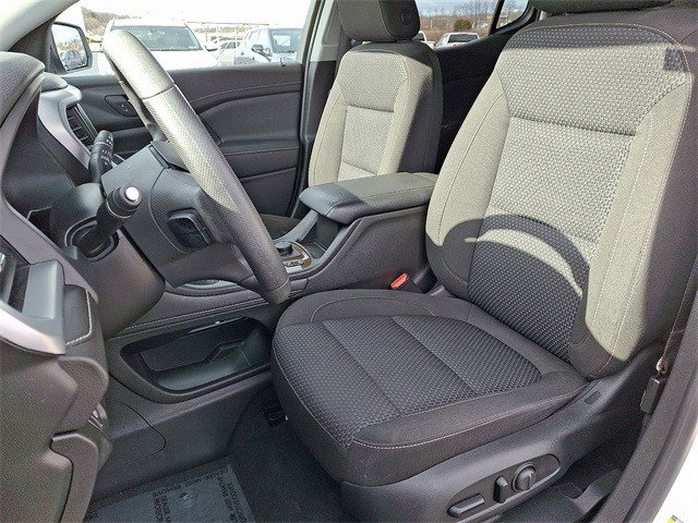 Certified 2023 GMC Acadia SLE w/ Driver Convenience Package image 17