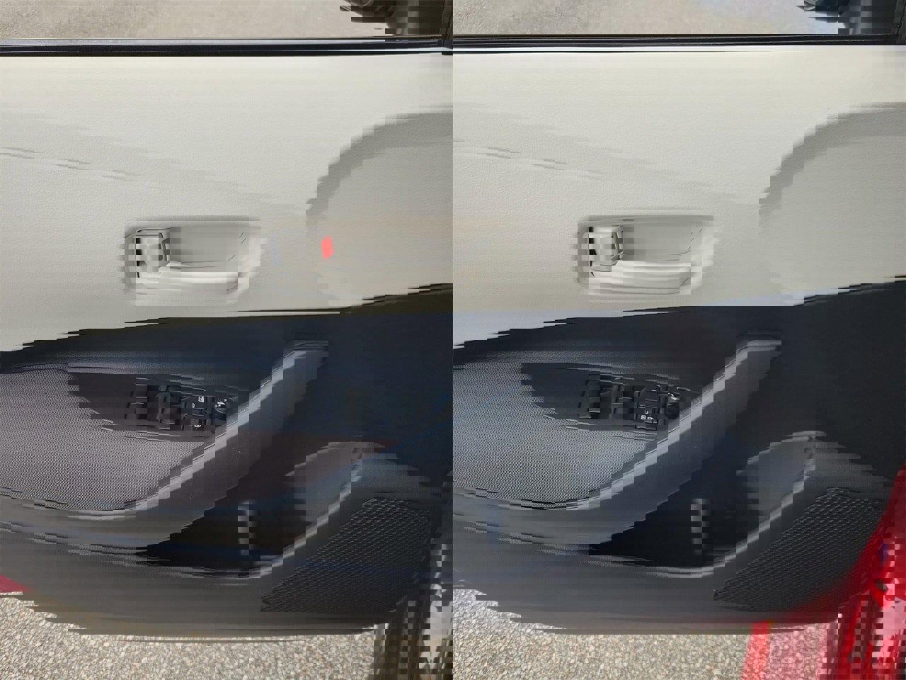 Used 2023 Toyota Corolla LE image 13