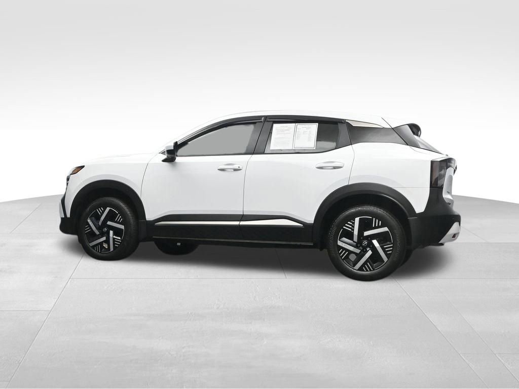 Used 2025 Nissan Kicks SV FWD image 11