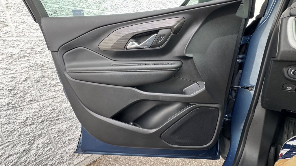 Used 2024 GMC Terrain SLE w/ LPO, Floor Liner Package image 20