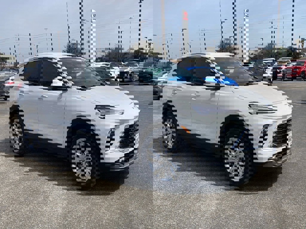 Used 2025 Buick Encore GX Preferred image 2