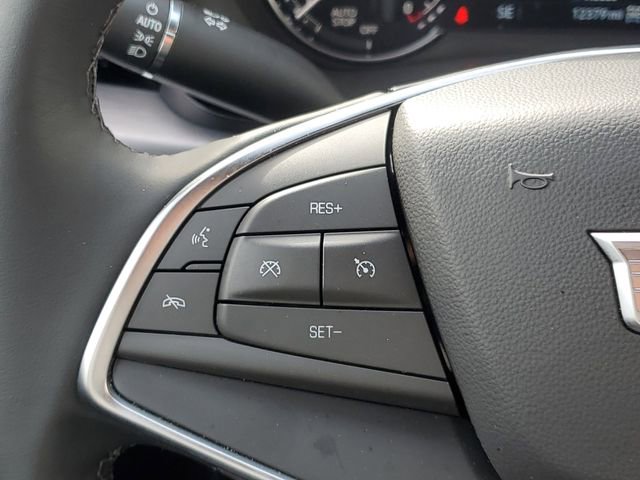Certified 2025 Cadillac XT5 Luxury w/ LPO, Floor Liner Package AWD/4WD image 17