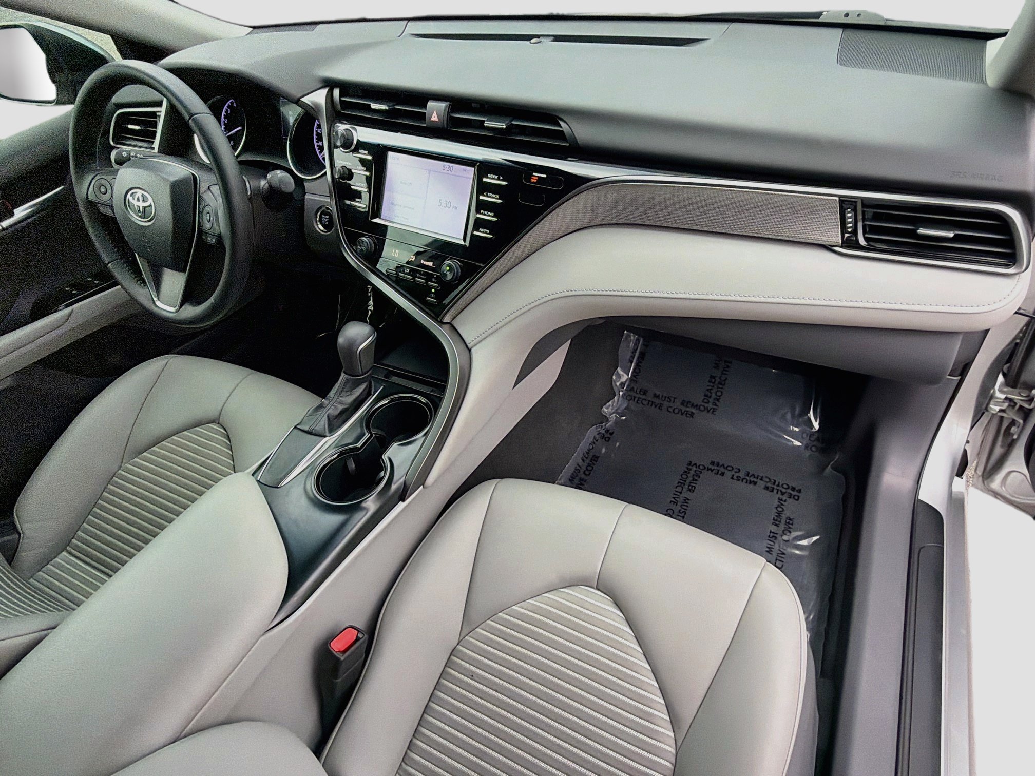 Used 2019 Toyota Camry SE w/ Convenience Package FWD image 14