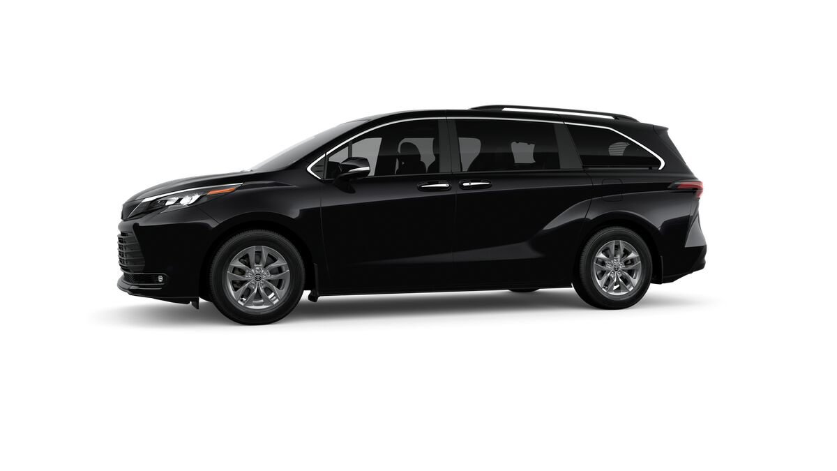New 2026 Toyota Sienna XLE AWD/4WD image 3