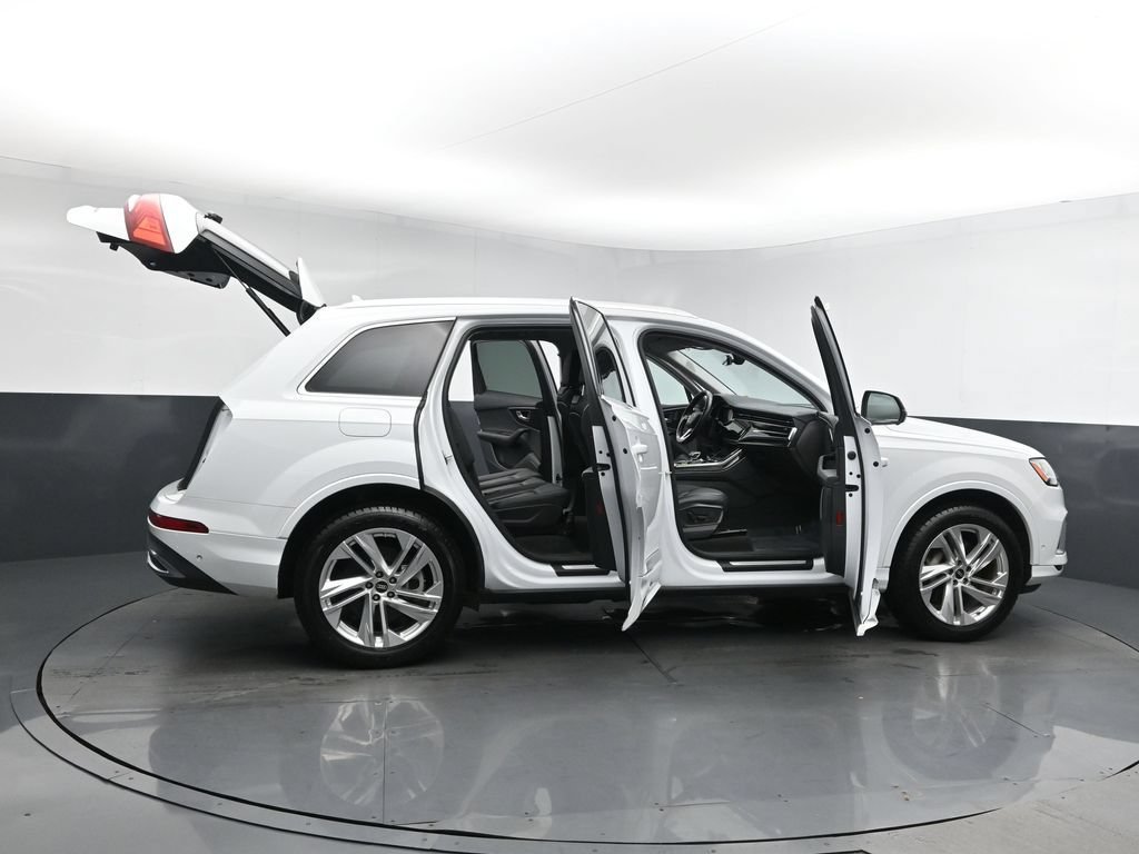 Used 2023 Audi Q7 3.0T Premium Plus AWD/4WD image 26