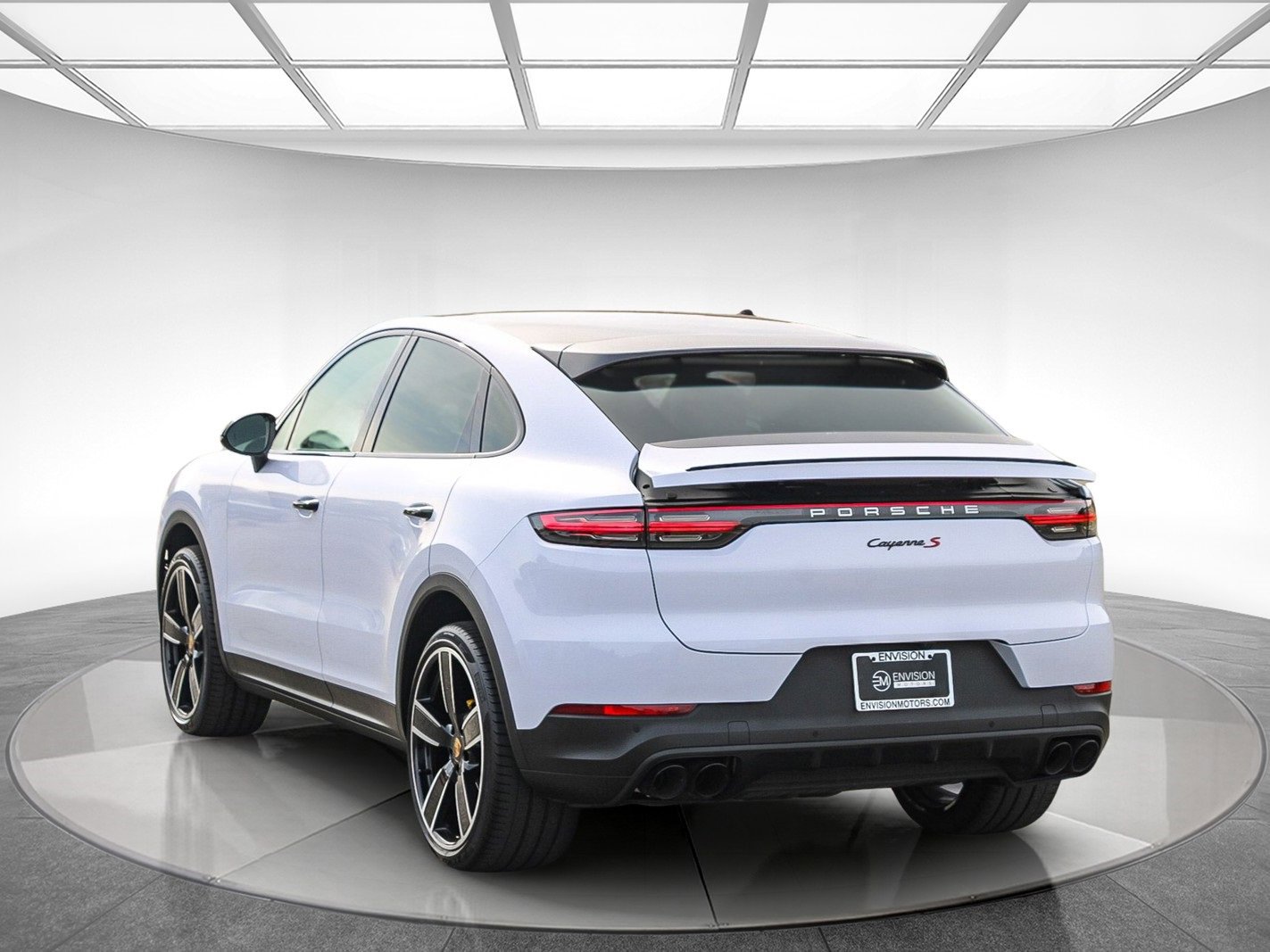 Used 2020 Porsche Cayenne S image 2