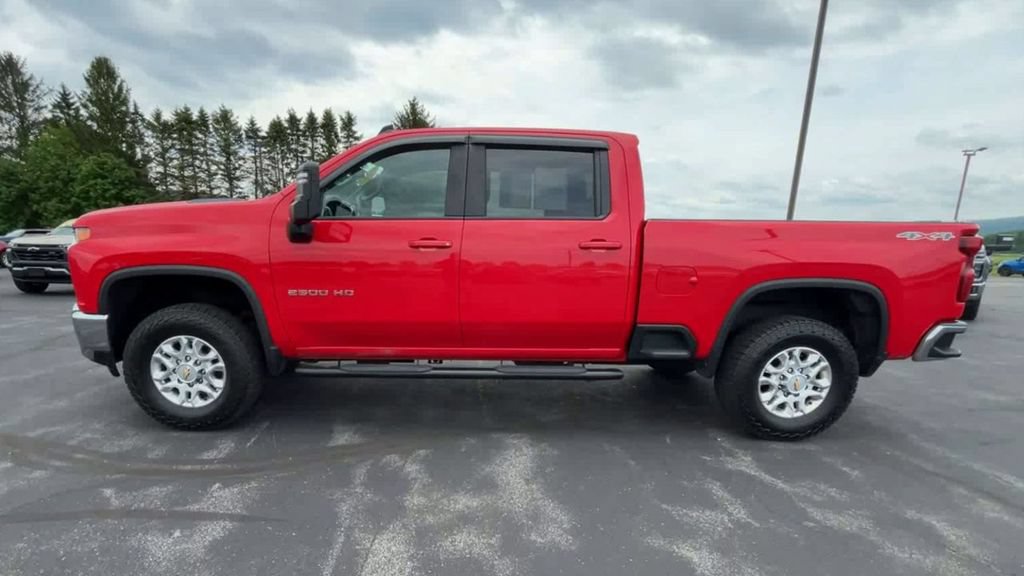 Used 2022 Chevrolet Silverado 2500 LT w/ Remote Start Package AWD/4WD image 5