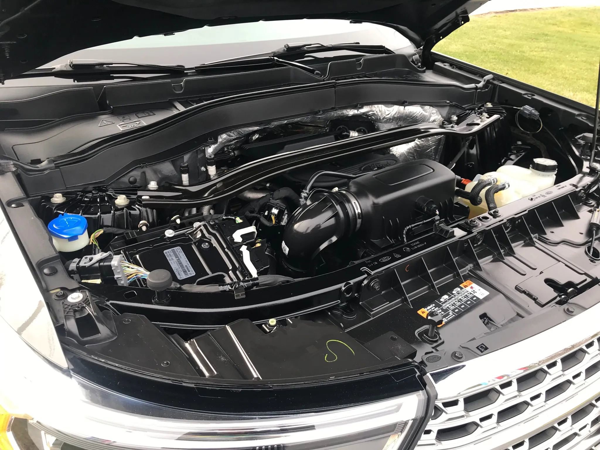 Used 2020 Ford Explorer Limited w/ Class III Trailer Tow Package image 64