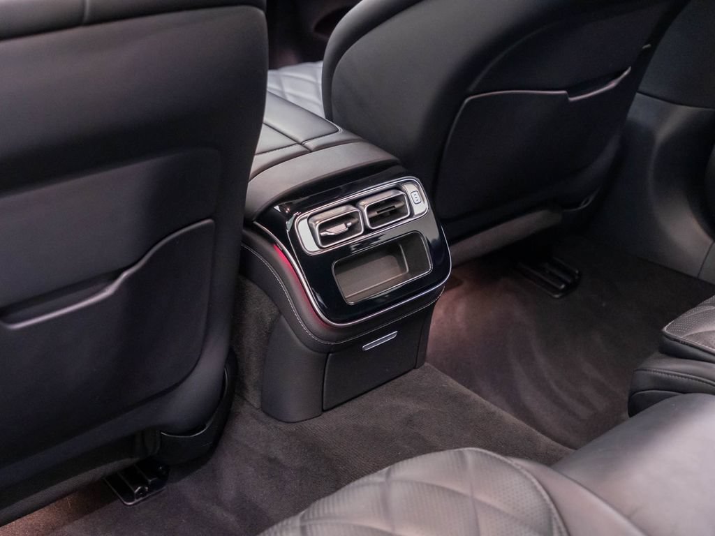 Used 2024 Mercedes-Benz S 580 4MATIC Sedan image 19