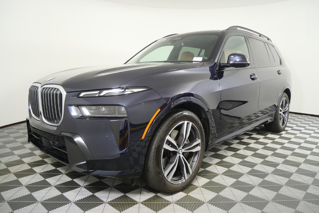 Certified 2024 BMW X7 xDrive40i w/ M Sport Package AWD/4WD image 8