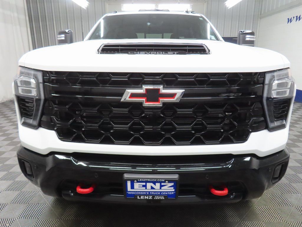 Used 2025 Chevrolet Silverado 2500 ZR2 w/ Technology Package image 57
