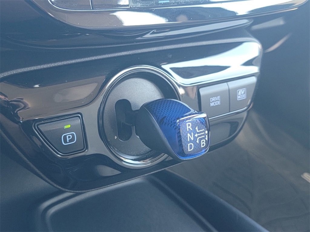 Used 2020 Toyota Prius LE image 28