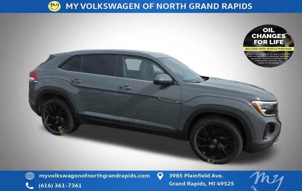 Used 2024 Volkswagen Atlas Cross Sport SE AWD/4WD image 7