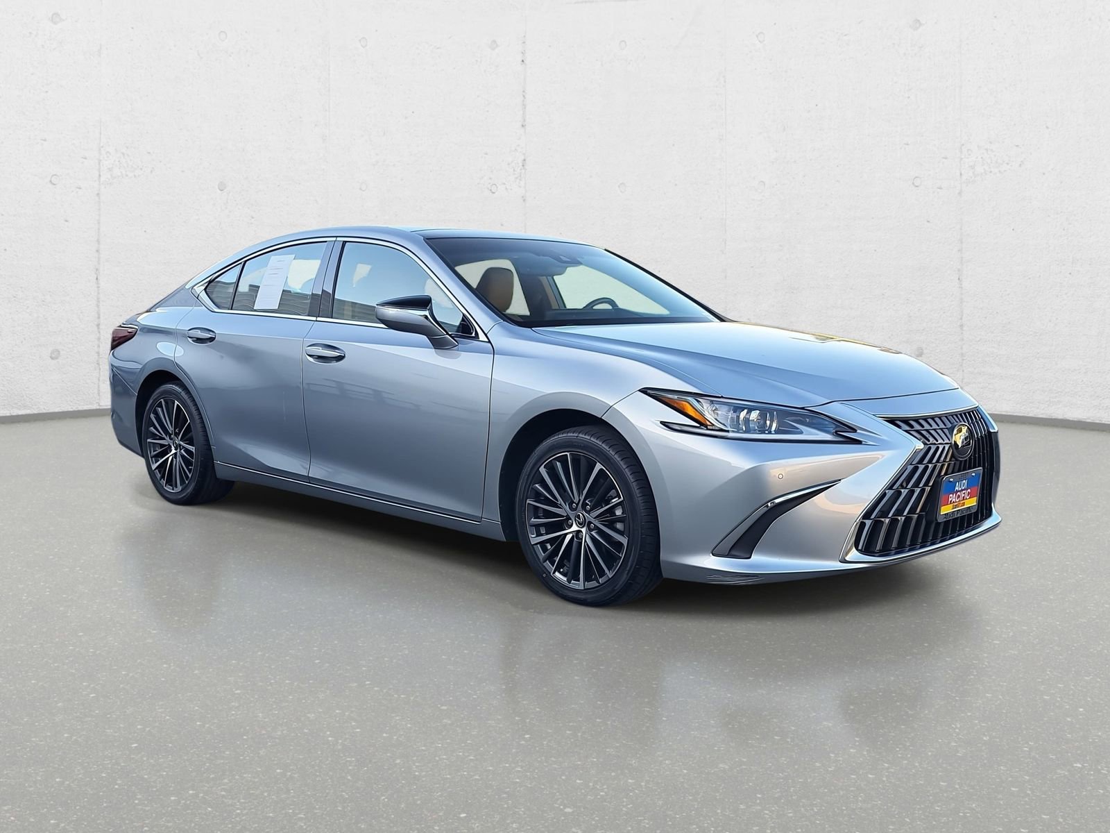 Used 2023 Lexus ES 350 w/ Premium Package image 3
