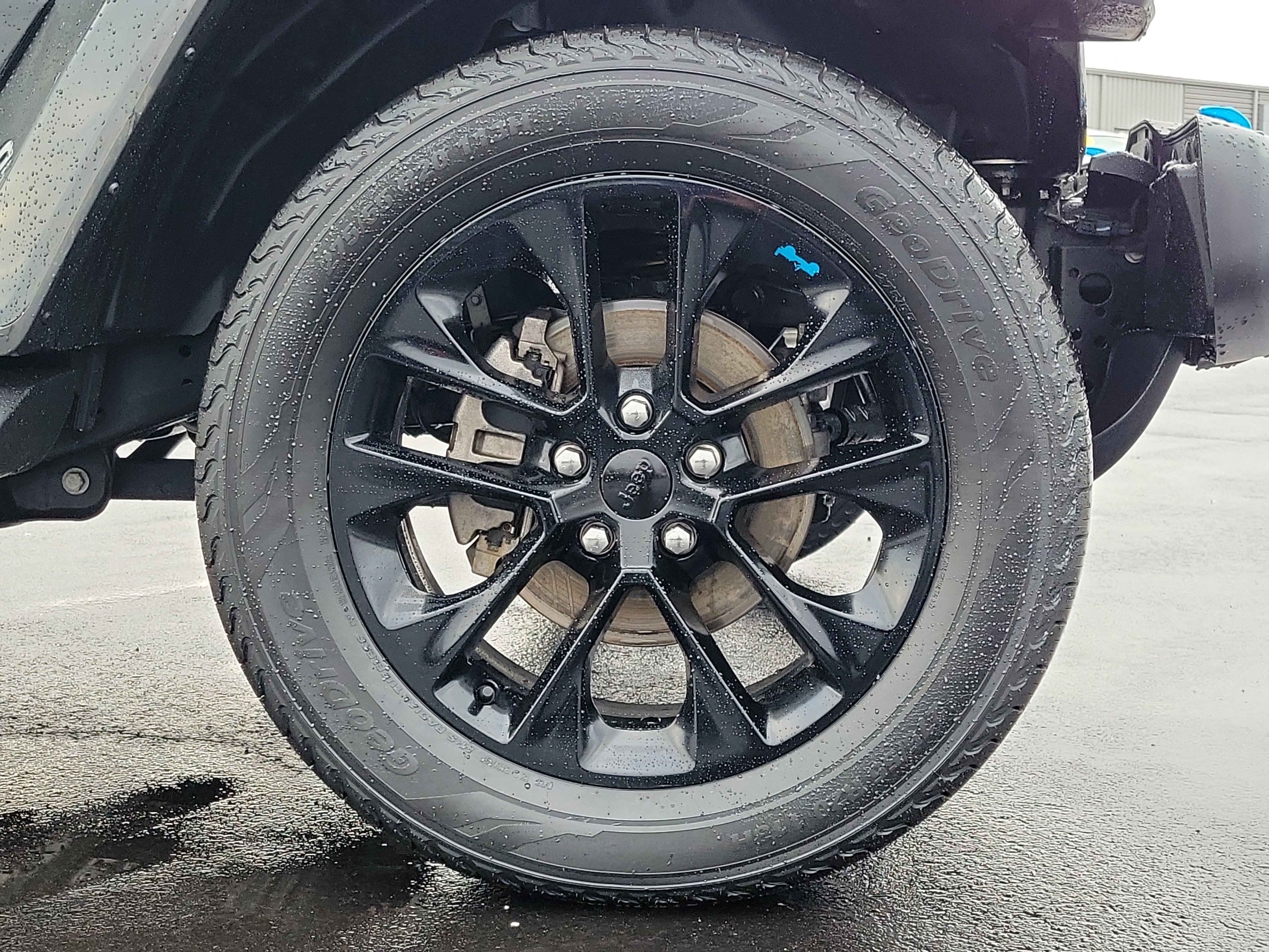 Used 2022 Jeep Wrangler Unlimited Sahara w/ Cold Weather Group image 5