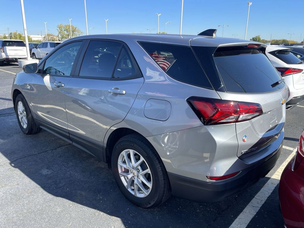 Used 2024 Chevrolet Equinox LS w/ LS Convenience Package FWD image 5