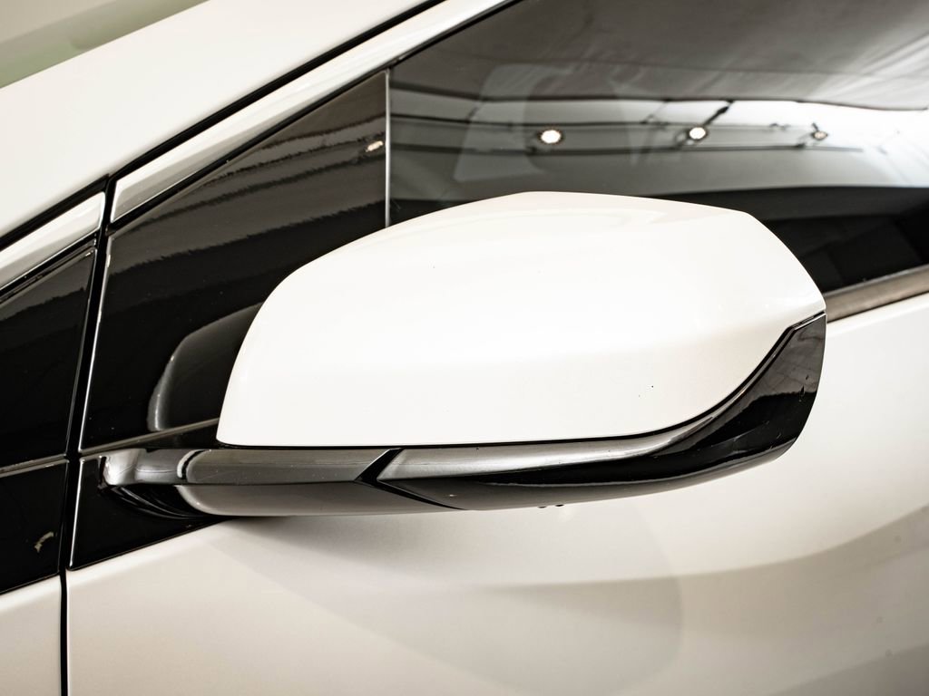 Used 2017 Chevrolet Volt Premier w/ Driver Confidence II Package FWD image 15