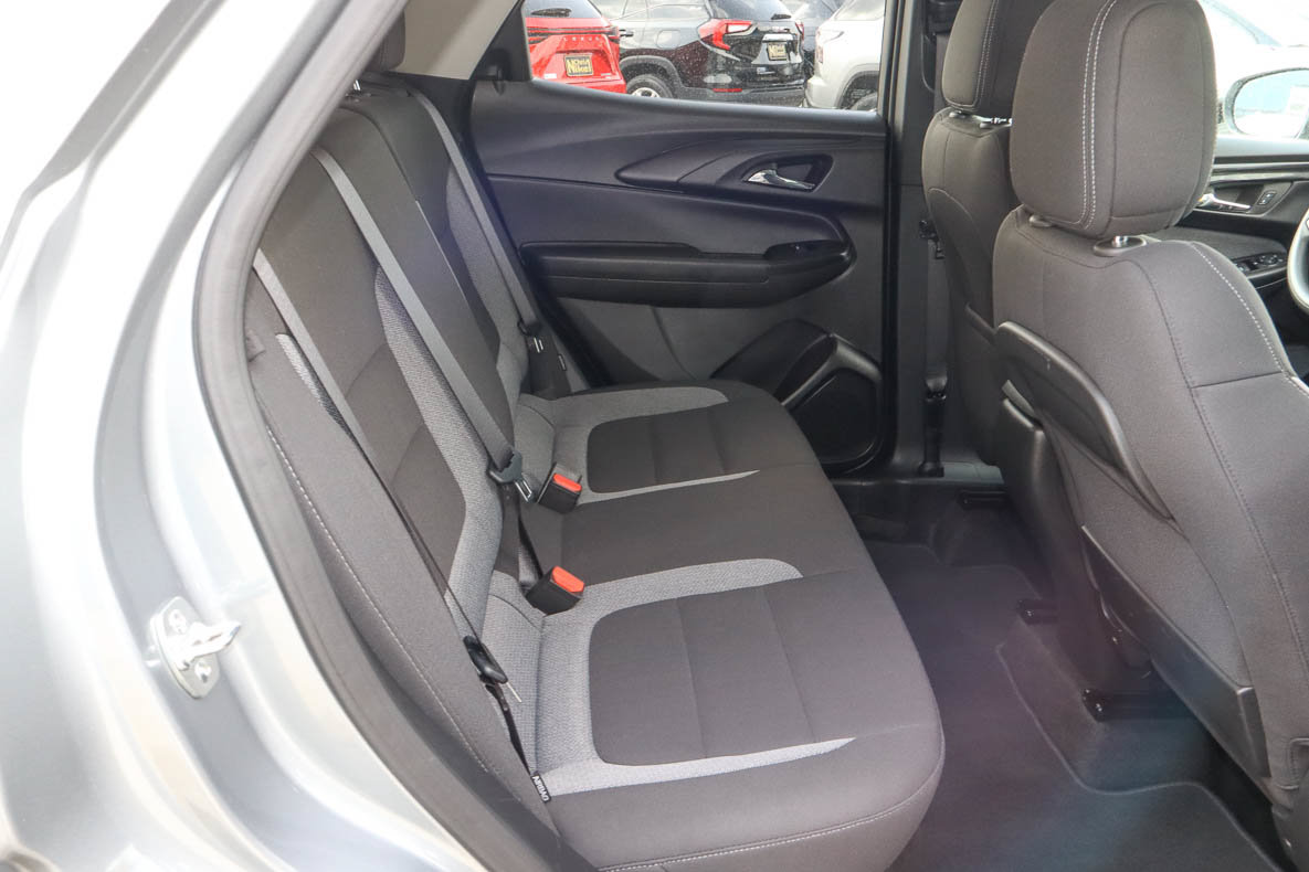 Used 2025 Chevrolet TrailBlazer LT FWD image 19