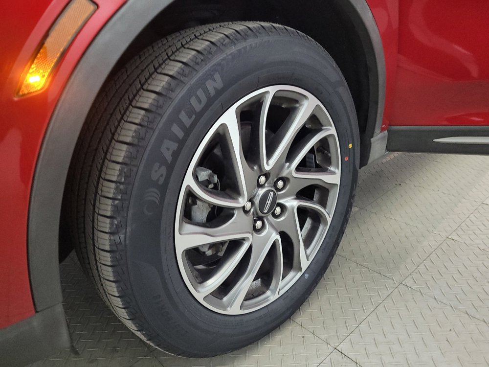Used 2021 Lincoln Corsair AWD w/ Equipment Group 101A image 31