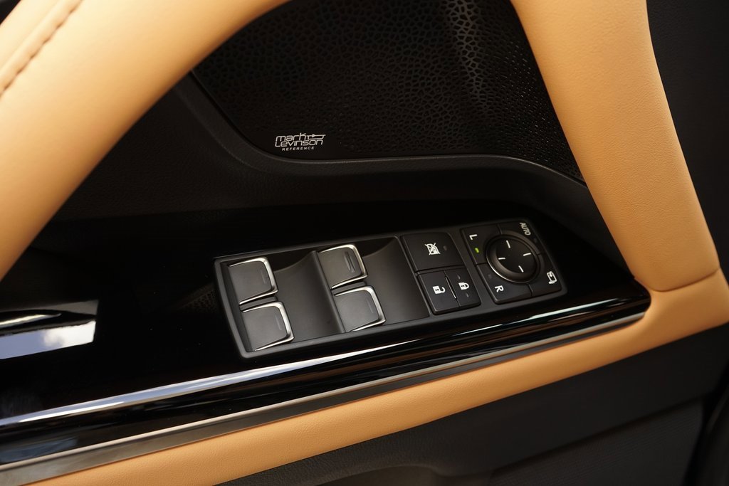 Used 2025 Lexus LX 600 4WD w/ Luxury Package image 30