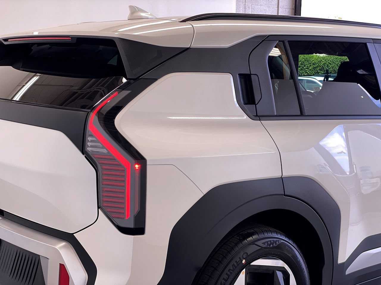 New 2027 Kia EV3 Wind FWD image 10